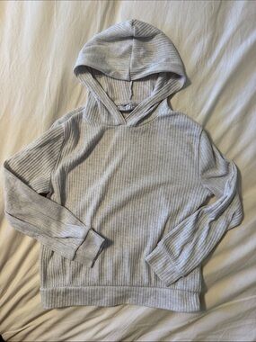 Girl’s Light Gray Ribbed Hoodie Sweater cozy